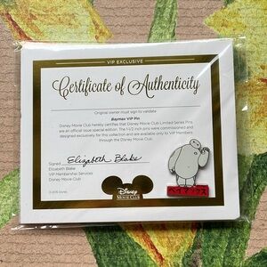 **New Authentic BAYMAX Big Hero Six Exclusive Collectible Pin**